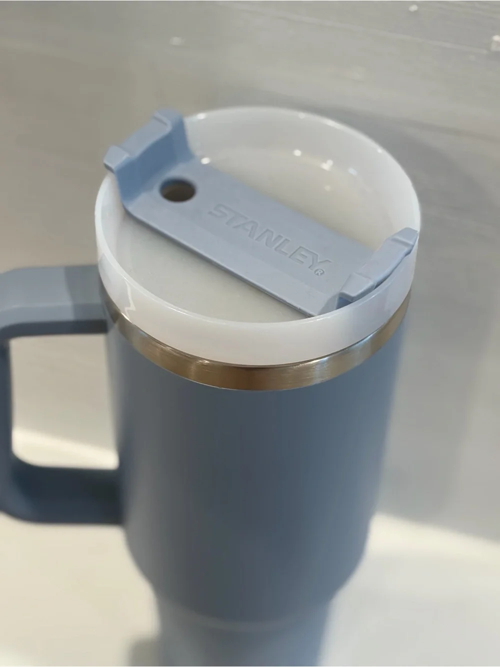 Stanley 40oz blue - Picture 3 of 10